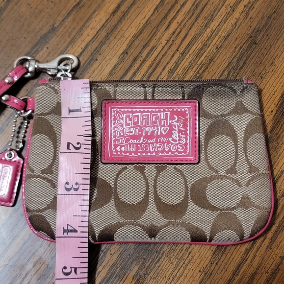 Authentic Coach Poppy Logo Wristlet - Picture 8 of 11